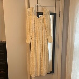 Listicle Cream Lace Long Sleeve Dress